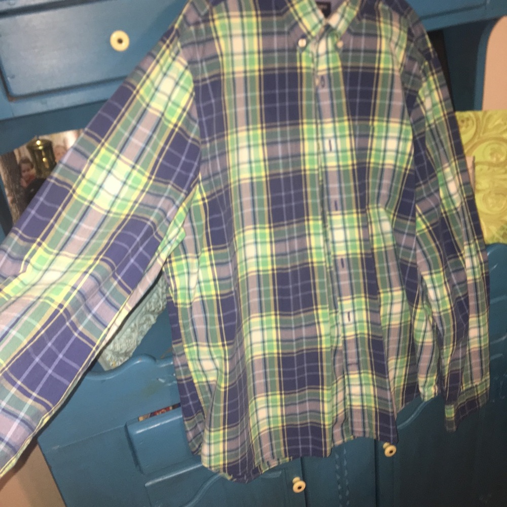 Men’s American Eagle Button Down Shirt